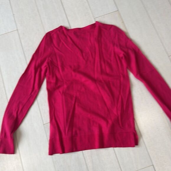 Banana Republic V-Neck Sweater - Picture 6 of 8